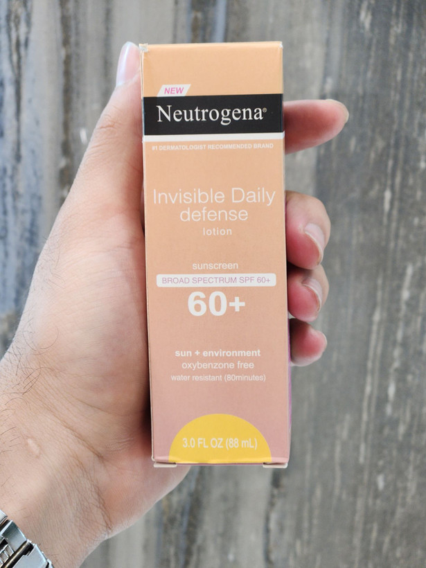 کرم ضد آفتاب SPF60 نوتروژینا مدل nvisible Daily Defense Non حجم 88 میلی لیتر